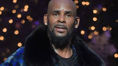 El cantante R. Kelly ha sido acusado de agresión sexual a menores y hasta de obligar a mujeres a ser sus esclavas sexuales.