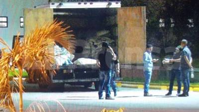 El camión fue decomisado en la comunidad de Masca, departamento de Cortés. Está siendo inspeccionado en las instalaciones del Ministerio Público de San Pedro Sula.