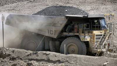 Un camión pesado en la operación minera de Mount Isa, en Queensland, Australia, de Xstrata, que se fusionó con Glencore en 2013.