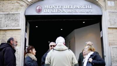 Los inversionistas temen que los bancos italianos, como Banca Monte dei Paschi di Siena, no tengan los recursos suficientes para sobrevivir una crisis.