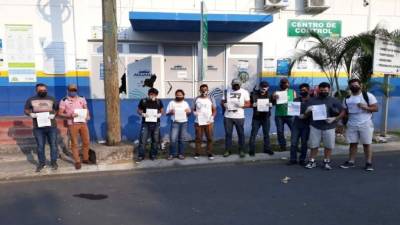 Entre los deportados venían dos menores de edad, tres mujeres y 21 hombres.