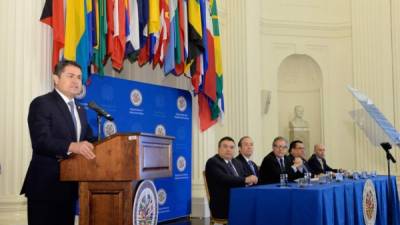 Hernández admitió que “necesitamos profundizar los procesos de reforma y fortalecimiento institucional”.