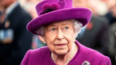 La salud de la reina Isabel II preocupa a Reino Unido, ya que ha tenido contacto con varios contagiados de coronavirus.