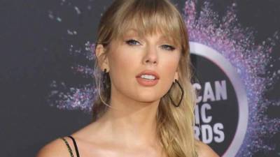 Taylor Swift pidió que se retiren las figuras históricas de personas racistas en EEUU.
