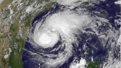 En las próximas horas Harvey podría convertirse en el huracán más potente en tocar territorio estadounidense en doce años.