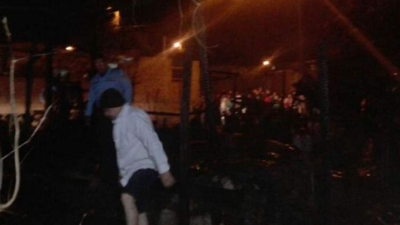 La vivienda de madera se quemó en su totalidad. Bomberos investigan las causas.