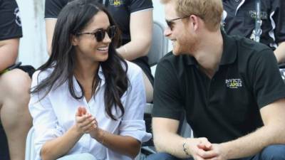 La pareja anunció el lunes su compromiso.