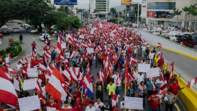 La marcha fue encabezada por miembros del partido Liberal de Honduras.