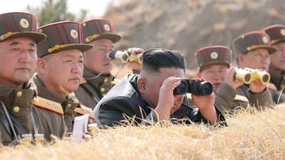 Kim Jong-un presencia un ensayo balístico.