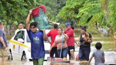 Las lluvias e inundaciones que dejó la tormenta Eta agravó la situación económica del país.