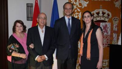 María del Carmen y Arnoldo Zablah, Miguel Albero y María Isabel Rodríguez.