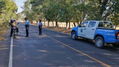 La Policía mantiene opoertivos en los ejes carreteros del sur del país.