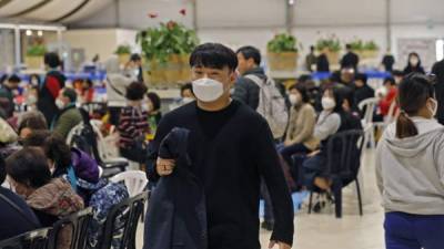 El nuevo coronavirus continúa su rápida propagación en Corea del Sur. Foto AFP