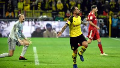 Paco Alcácer celebrando su gol contra Bayern Múnich para el triunfo de Borussia Dortmund. Foto AFP