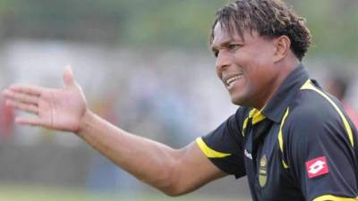 Pavón llega petición de Jairo Ríos quien actualmente se encuentra de vacaciones en Estados Unidos.