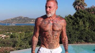 No es la primera vez que el DJ Gianluca Vacci se viste como mujer.