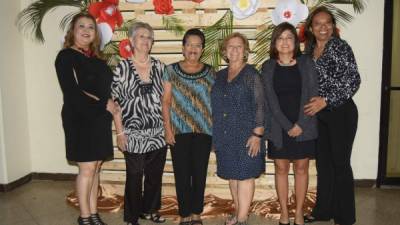 Lorena Alfaro, Aracely Downing, Leily Alvarado, Gemma Racciatti, Martha Díaz y Gracibel Gómez.