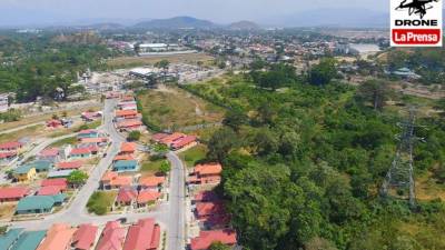 En el cuadrante sureste hay muchos terrenos ociosos. Foto/Drone: Franklyn Muñoz.