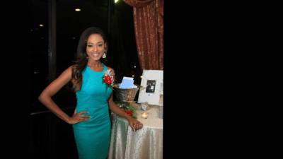 La feliz novia Daphne Chamorro.