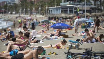 El regreso a las playas españolas es importante para el país, que antes de la pandemia tenía en el turismo el 14% de su PIB.