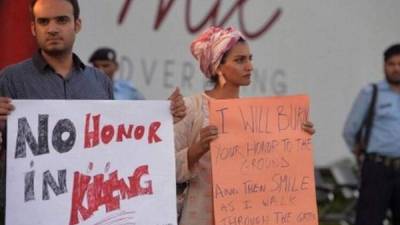 Pobladores de la provincia Pendjab en Pakistán piden justicia.