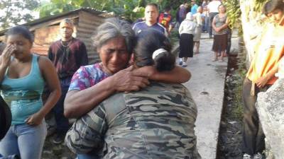 El dolor es evidente en los familiares de las víctimas de la nueva masacre en la denominada colonia Los Infiernitos.