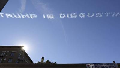 CLYDE, OHIO - AUGUST 06: U.S. President Donald Trump arrives to deliver a speech to workers at a Whirlpool manufacturing facility on August 06, 2020 in Clyde, Ohio. Whirlpool is the last remaining major appliance company headquartered in the United States. With more than 3,000 employees, the Clyde facility is one of the world's largest home washing machine plants, producing more than 20,000 machines a day. Scott Olson/Getty Images/AFP== FOR NEWSPAPERS, INTERNET, TELCOS & TELEVISION USE ONLY ==