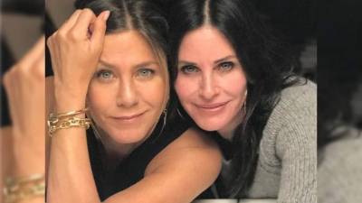 Jennifer Anistony y Courteney Cox.