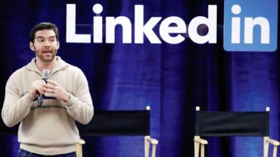 Jeff Weiner, actual presidente ejecutivo de LinkedIn, continuará al frente de la compañía y reportará directamente a Satya Nadella, el jefe de Microsoft.