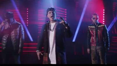 Captura de pantalla del video 'Sábado Rebelde' de Daddy Yankee y Plan B.