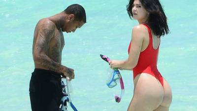 La pareja está de lo más feliz en la Islas Turcas y Caicos. Fotos: TMZ