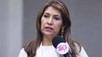 Alba Consuelo Flores, ministra de la Secretaría de Salud.