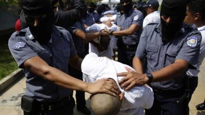 Autoridades de Seguridad salvadoreñas acusan a la MS13, el Barrio 18 y otras minoritarias de mantener los altos índices de violencia en el país EFE/Archivo