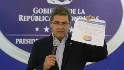 El presidente Juan Orlando Hernández busca beneficiar a los maestros hondureños.