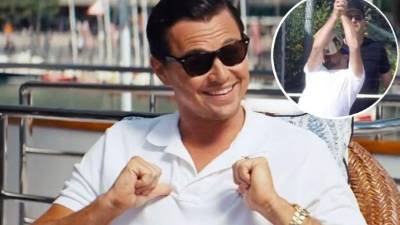 El ganador del Óscar, uno de los favoritos para los memes en las redes, volvió a regalar un momentazo a todos lo internautas que no desaprovecharon la oportunidad para dar rienda suelta a su creatividad.La foto del actor siendo golpeado por una pelota de vólibol ha sido inspiración para muchos que se han visto representados en el incidente sufrido por Leo.