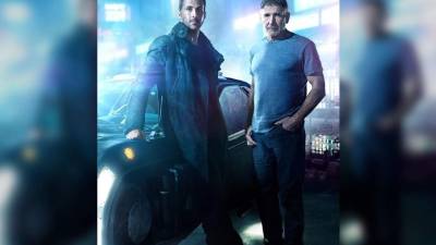El agente K es interpretado por Ryan Gosling. Harrison Ford es el mítico Rick Deckard.
