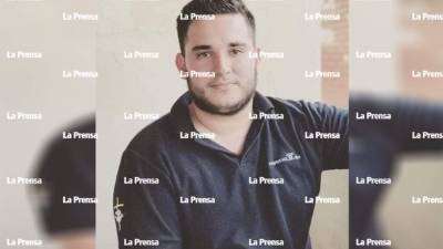 El periodista resultó con graves heridas en abdomen y en la cabeza.