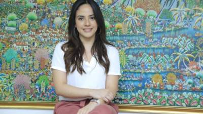 Tiene 23 años, habla español, inglés y un poco de alemán. Quiere cursar una maestría en Gestión Ambiental.