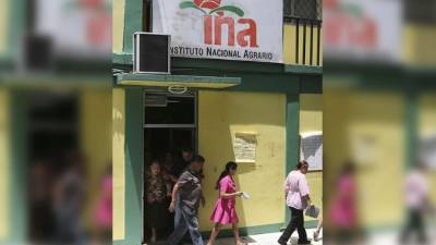 La institución ha estado sumida en una crisis financiera debido a las malas administraciones.