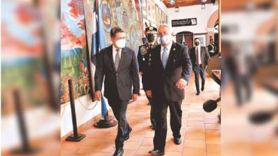 El presidente Hernández participó en el inicio de las actividades del Bicentenario de Independencia.