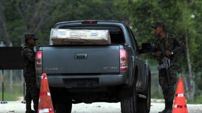 Este colchón de tamaño unipersonal fue llevado ayer a Mario Zelaya, recluido en una de las celdas del Primer Batallón de Infantería.