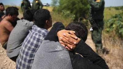 Aunque las detenciones en la frontera disminuyeron los arrestos de ICE aumentaron.//Foto archivo.