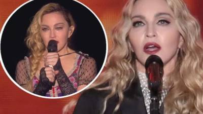 Madonna cantó en francés, acompañada de una guitarra, 'La vie en rose', el sábado por la noche en Estocolmo.