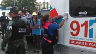 Una ambulancia del 911 trasladó a la estudiante al Hospital Escuela.