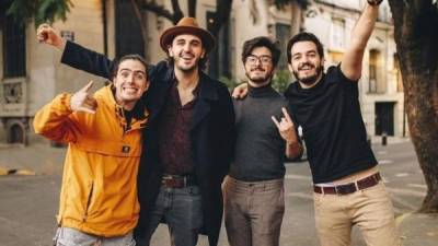 La exitosa banda confirmó la noticia a través de sus redes sociales.