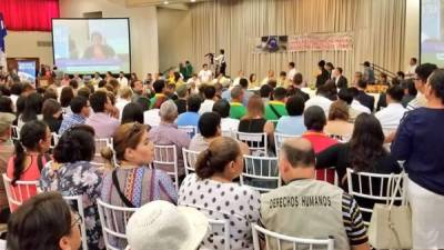 La actividad fue denominada como Diálogo Ciudadano Alternativo y se desarrolla en el Colegio Médico de Honduras (CMH).