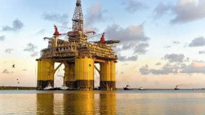 Una plataforma en Texas de Royal Dutch Shell, una de las empresas que continuarán sus inversiones en aguas profundas.