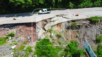 Ya comenzó la reparación de un tramo hundido en el paso a Copán Ruinas.