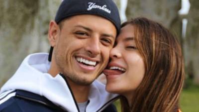 Chicharito y Sarah anunciaron su embarazo a menos de un años de tener a su primer hijo.