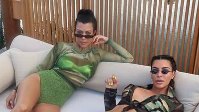Kourtney y Kim Kardashian.// Foto Instagram.